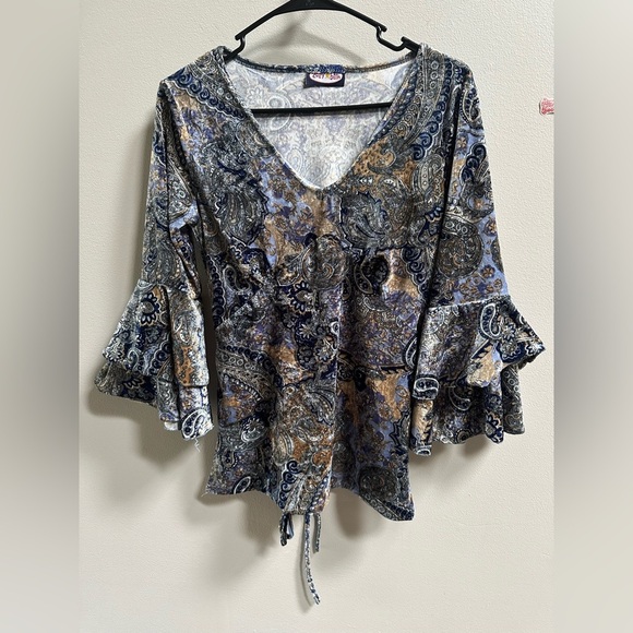 Zoey Beth Tops - SOLD Y2K Zoey Beth Crushed Velvet Blue Paisley Bell Sleeve Peasant Top Women’s M